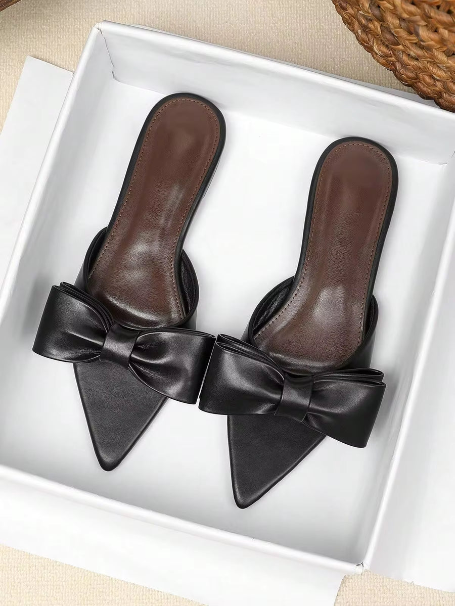 Women's Pointed Toe Flat Sandals 2026 Spring/Summer New Versatile Soft Sole Popular Beach Sandals Fashion Roman Sandals Plus Size Women's Shoes 41-42
